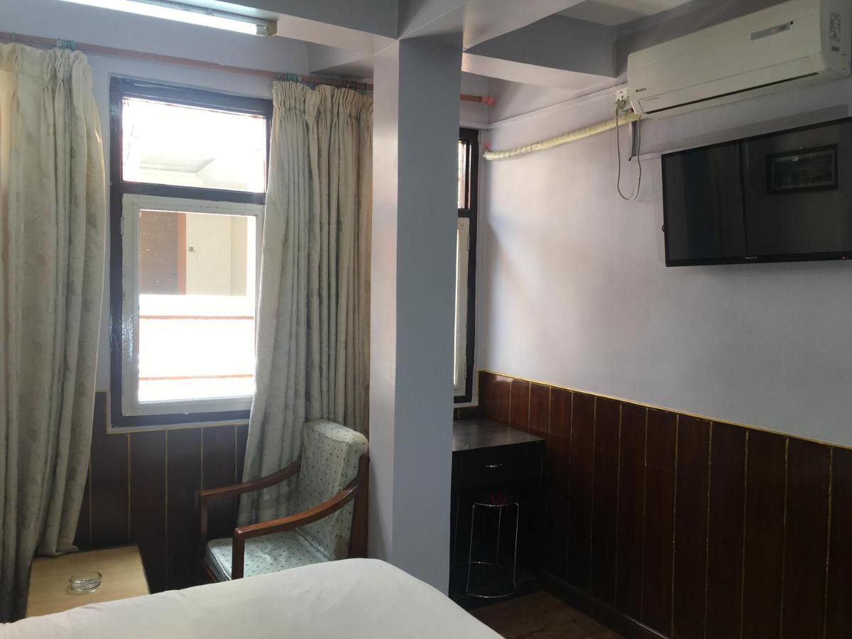 Hotel Plumeria Inn Kathmandu Exteriör bild
