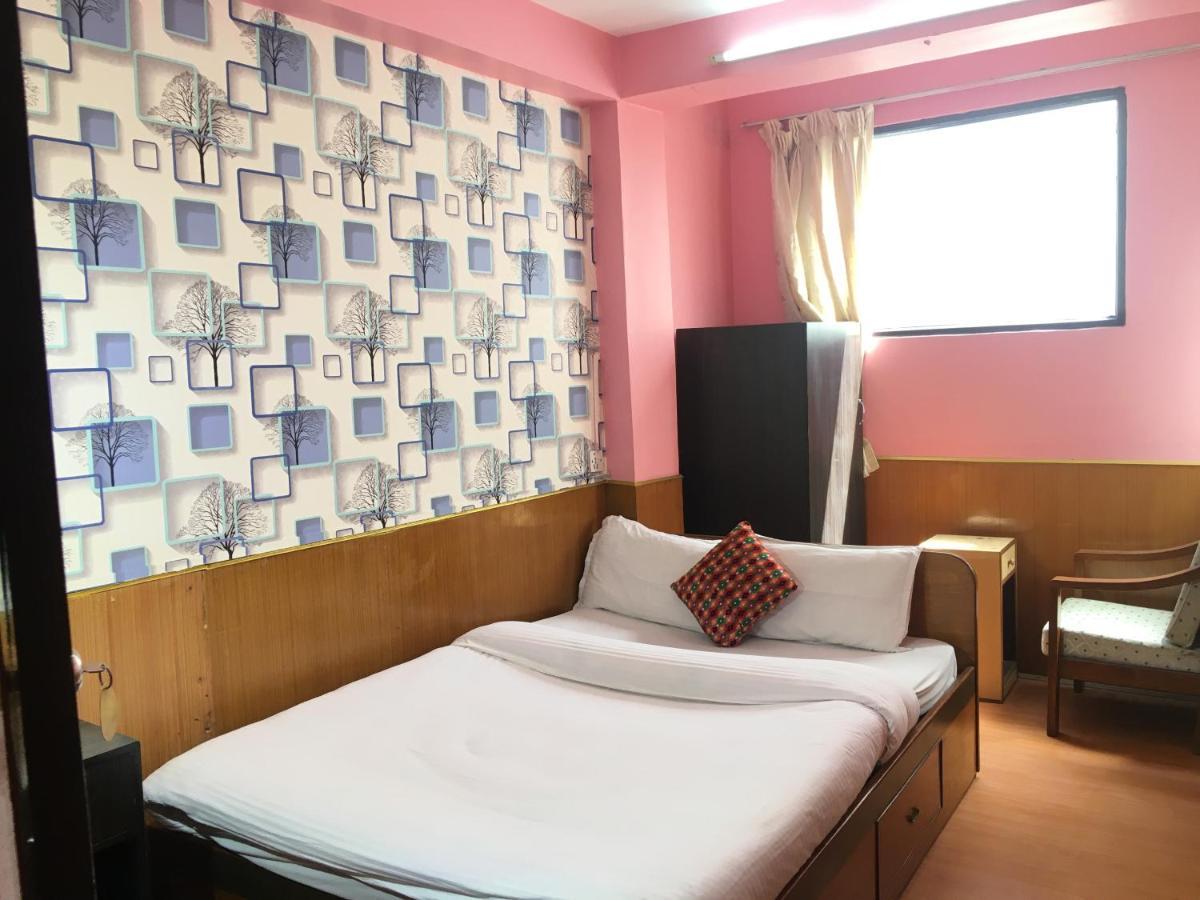 Hotel Plumeria Inn Kathmandu Exteriör bild